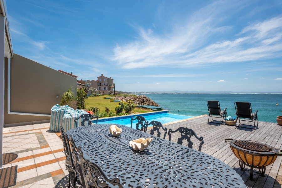 6 Bedroom Property for Sale in Port St Francis Eastern Cape